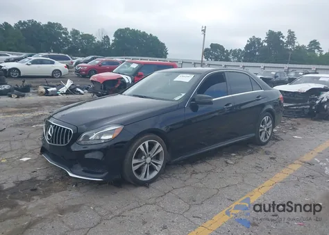 2014 Mercedes-Benz E 350 z USA, uszkodzony, nr VIN WDDHF5KB8EA777871